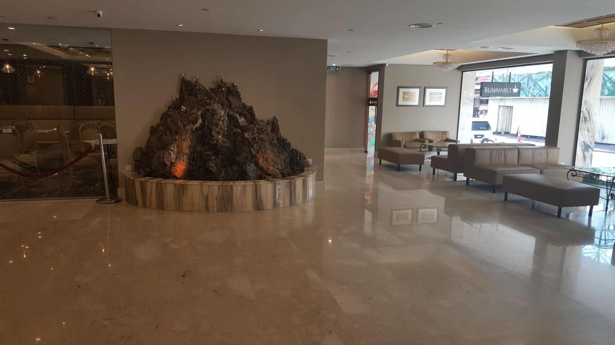 Hotel Malaysia Джордж Таун Екстериор снимка