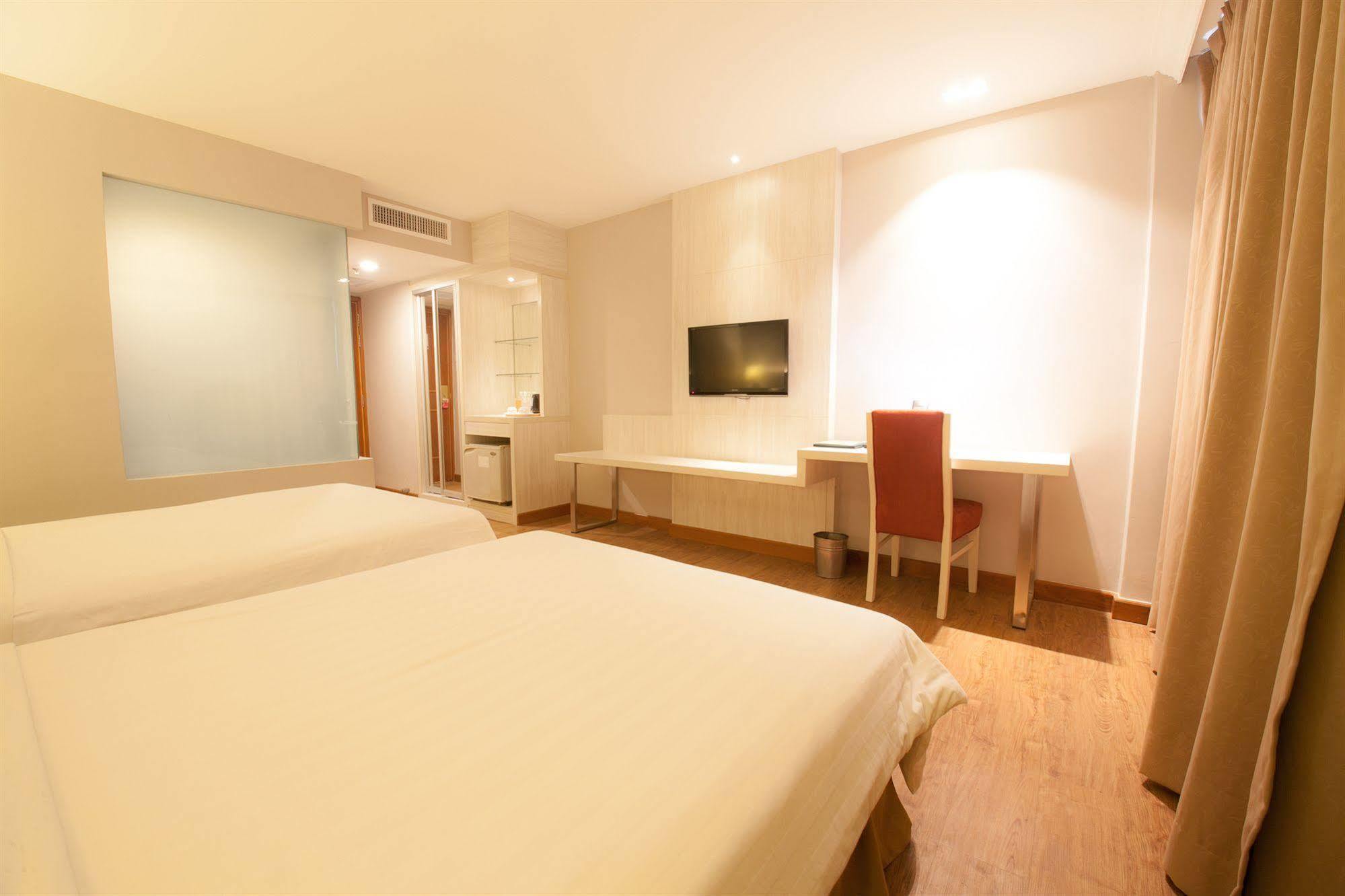 Hotel Malaysia Джордж Таун Екстериор снимка