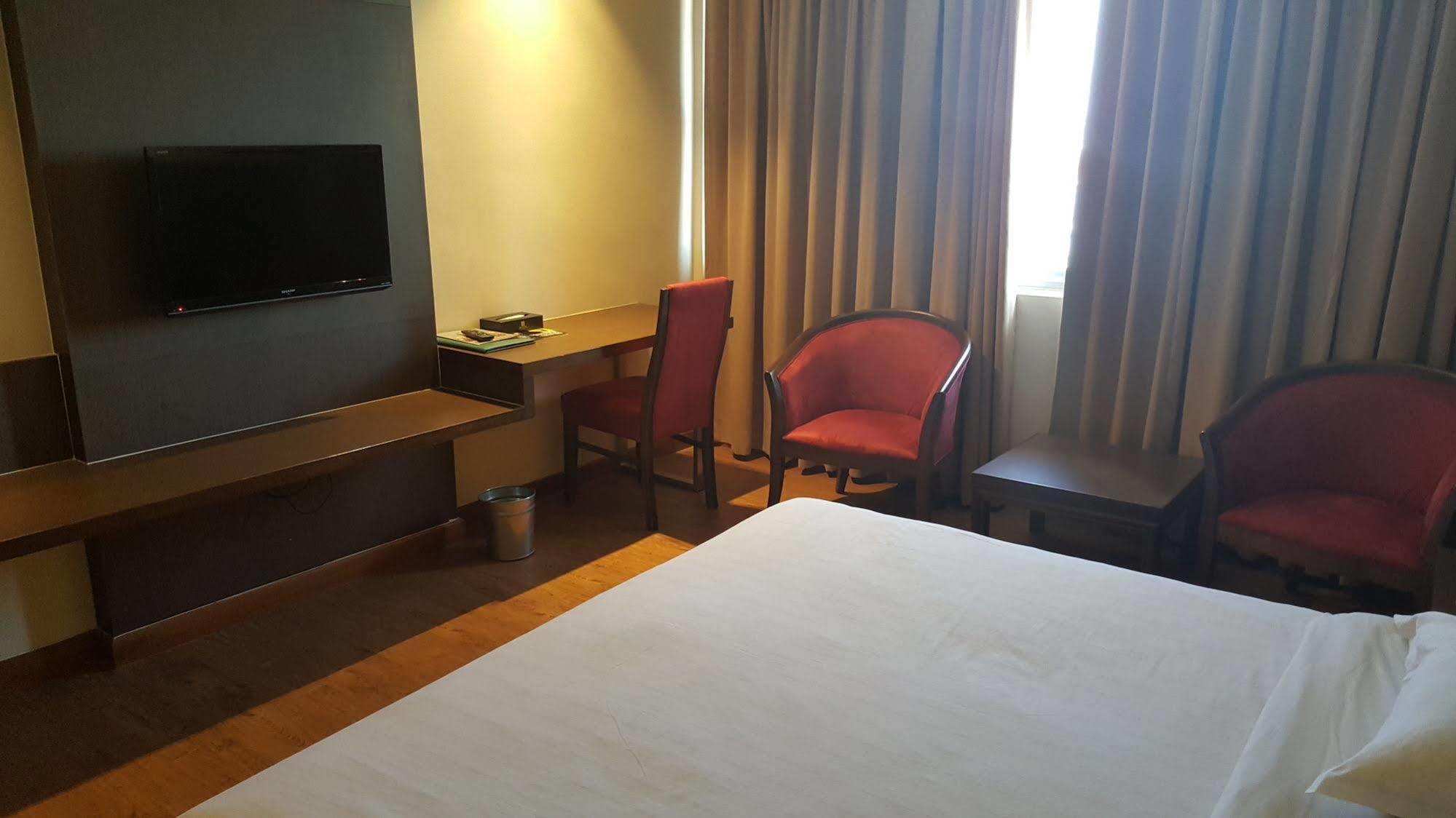 Hotel Malaysia Джордж Таун Екстериор снимка
