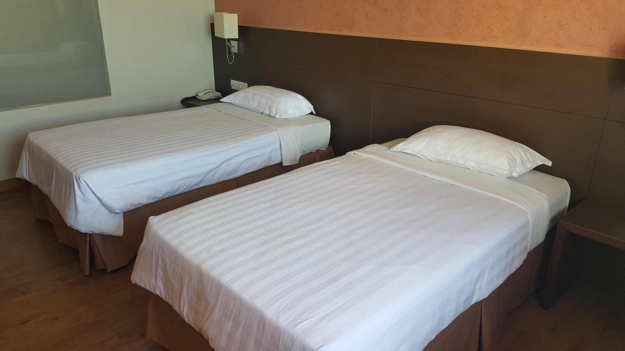 Hotel Malaysia Джордж Таун Екстериор снимка